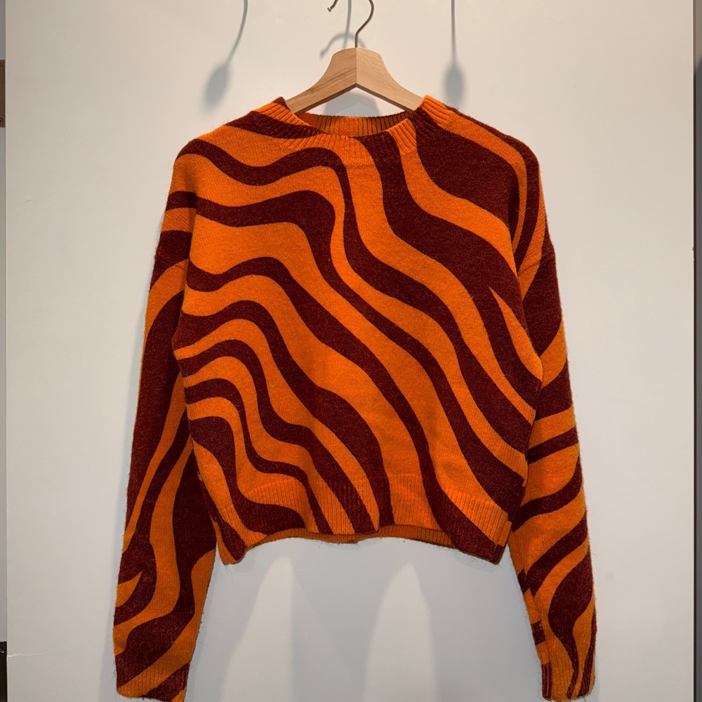 Zara Wave Pattern Sweater